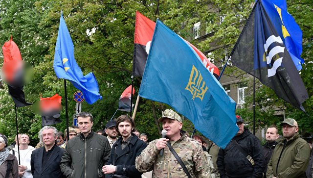 Украинские националисты требуют отставки Авакова